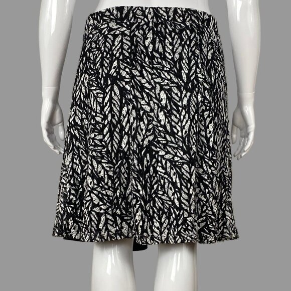 Millers Woman skirt with lace overlay - Picture 2 of 7